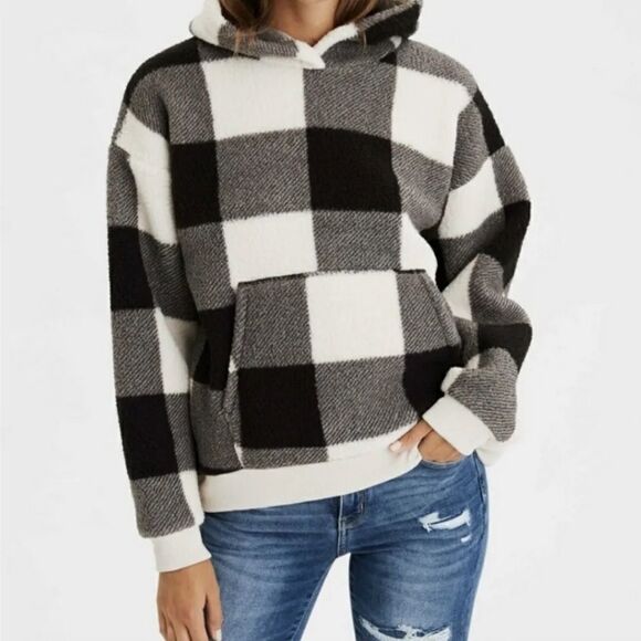 American Eagle Outfitters Tops - AMERICAN EAGLE Sherpa Fleece Black White Grey Checkered Pullover Hoodie M